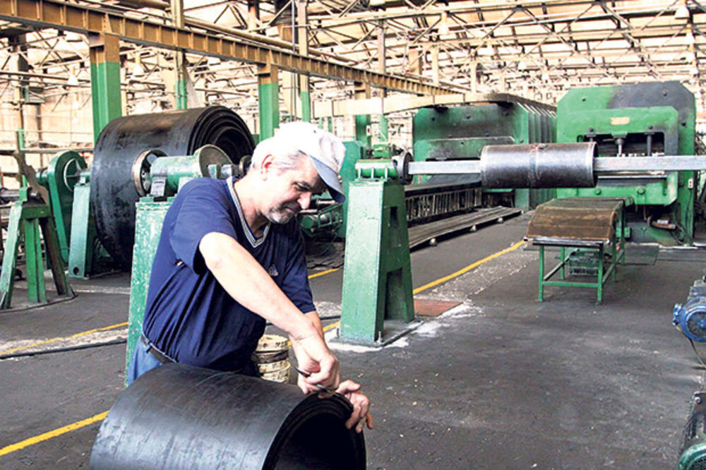 470257_gumarska-industrija-gumari-zarada_ls.jpg.0a02734739a25fea0beeccc3f49db717.jpg