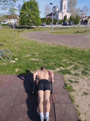 Stefan slika skleka.jpg